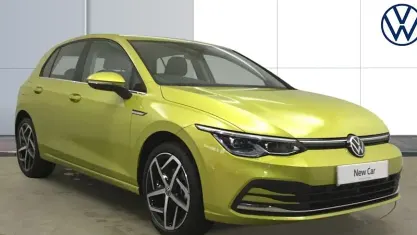 Used VW Golf VIII Style 150 HP (110 kW) 2023 Yellow Hatchback