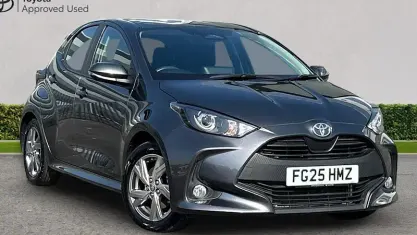 Used Toyota Yaris 116 HP (85 kW) 2025 Decuma grey Hatchback