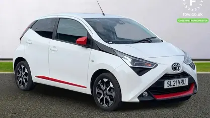 Usado Toyota Aygo Trend 72 CV (52 kW) 2021 Blanco Utilitario