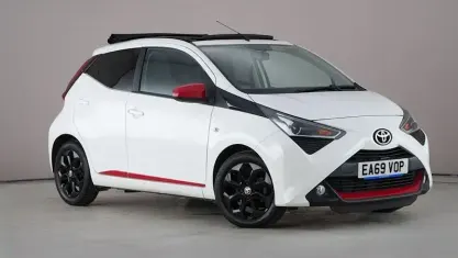 Used Toyota Aygo Trend 72 HP (52 kW) 2019 White Hatchback
