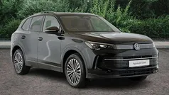 Black Used 2025 VW Tiguan Match SUV | £31,195 (Fair price)