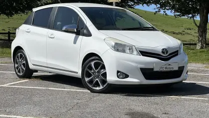 Used Toyota Yaris Trend 101 HP (74 kW) 2013 White Hatchback