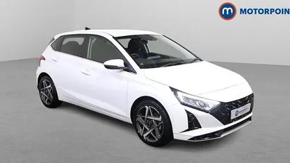 Used Hyundai i20 Premium 101 HP (74 kW) 2025 White Hatchback