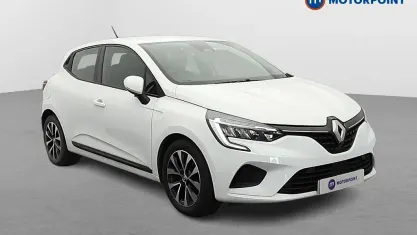 Used Renault Clio Iconic 90 HP (66 kW) 2022 White Hatchback