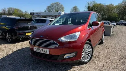 Begagnad Ford Grand C-Max Titanium 120 HK (88 kW) 2019 Minibuss