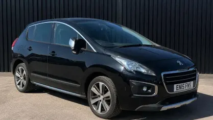 Used Peugeot 3008 Allure 120 HP (88 kW) 2015 Black Estate