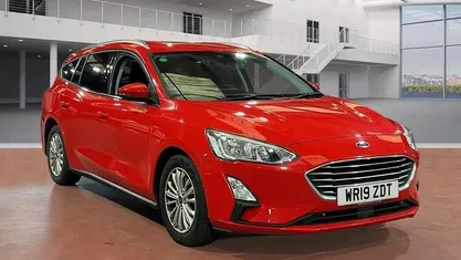 Used Ford Focus Titanium 125 HP (91 kW) 2019 Red Estate