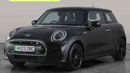 Begagnad Mini Cooper Level 2 135 kW (184 HK) 2023 Halvkombi