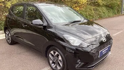New Hyundai i10 Advanced 64 HP (47 kW) 2025 Black Hatchback