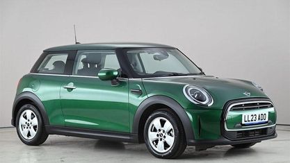 Używany Mini Cooper Classic 136 KM (100 kW) 2022 Zielony Hatchback