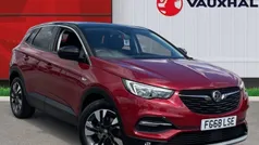 Dark ruby red Used 2018 Vauxhall Grandland X Sport SUV | £10,299 (Fair price)