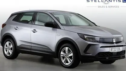 Used Vauxhall Grandland X Design Edition 131 HP (96 kW) 2024 SUV