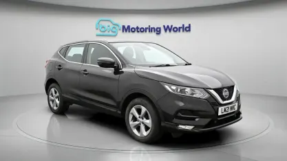 Gebraucht Nissan Qashqai Acenta Premium 158 PS (116 kW) 2021 Schwarz SUV