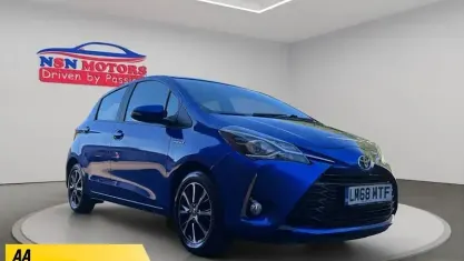 Used Toyota Yaris 101 HP (74 kW) 2018 Blue Hatchback