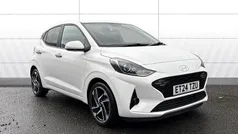 White Used 2024 Hyundai i10 Premium Hatchback | £14,987 (Fair price)