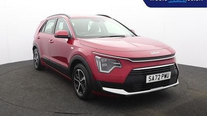 Second-hand Kia Niro 141 CP (103 kW) 2023 Roșu SUV