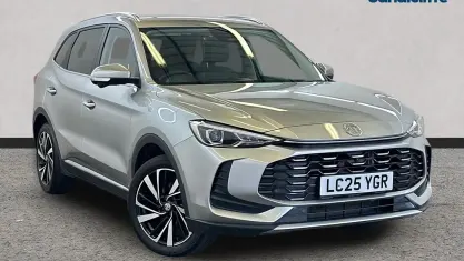 Used MG ZS Trophy 196 HP (144 kW) 2024 Metallic  monument silver SUV