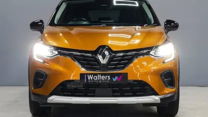 Used Renault Captur Version S 131 HP (96 kW) 2020 Black SUV