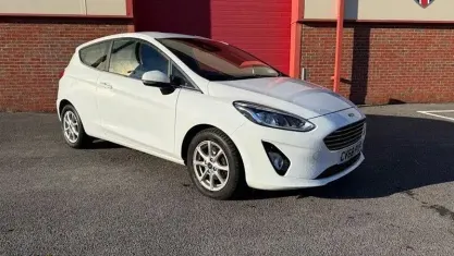 Usado Ford Fiesta Zetec 101 HP (74 kW) 2018 Citadino