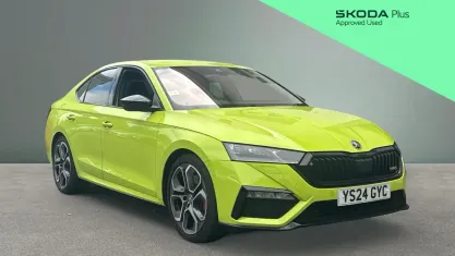 Used Skoda Octavia vRS 245 HP (180 kW) 2024 Green Hatchback