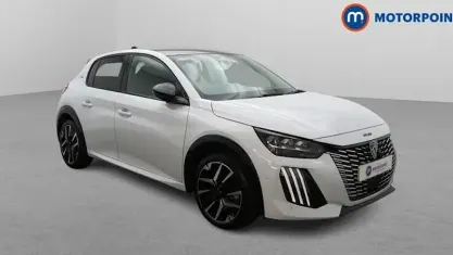 Used Peugeot 208 Premium 101 HP (74 kW) 2025 White Hatchback