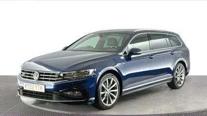 Used VW Passat R-line 150 HP (110 kW) 2022 Blue Estate