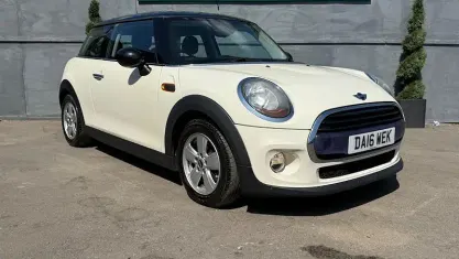 Used Mini Cooper Hatch 136 HP (100 kW) 2016 Silver Hatchback