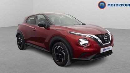 Usado Nissan Juke N-Connecta 114 HP (83 kW) 2023 Vermelho SUV