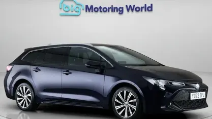 Used Toyota Corolla Design 140 HP (102 kW) 2022 Blue Estate