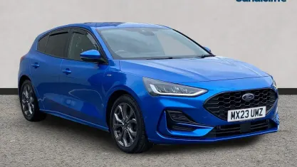 Used Ford Focus ST-Line 125 HP (91 kW) 2023 Blue Hatchback
