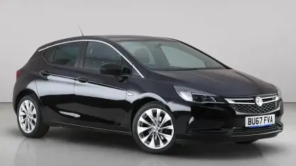 Used Vauxhall Astra Design Edition 105 HP (77 kW) 2017 Black Hatchback