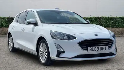 Used Ford Focus Titanium 125 HP (91 kW) 2020 White Hatchback