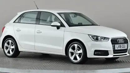 Used Audi A1 Sportback Sport 95 HP (69 kW) 2018 White Hatchback