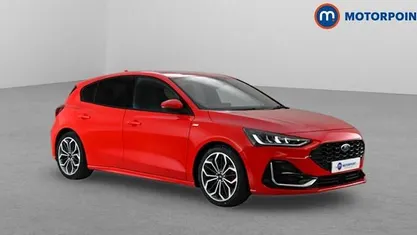 Used Ford Focus ST-Line 120 HP (88 kW) 2022 Red Hatchback