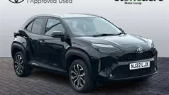 Black Used 2022 Toyota Yaris Cross Design SUV | £19,500 (Fair price)