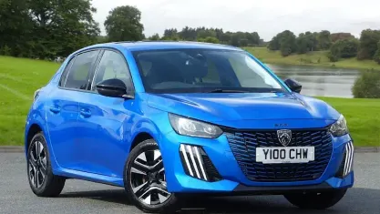 New Peugeot 208 Allure 101 HP (74 kW) 2025 Hatchback
