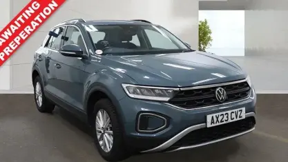 Used VW T-Roc Life 150 HP (110 kW) 2023 Blue SUV