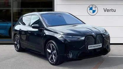 Begagnad BMW iX M Sport 239 kW (326 HK) 2022 Svart SUV