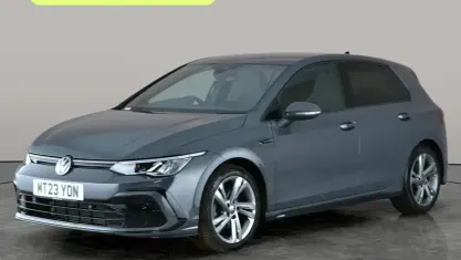 Usado VW Golf VIII R-line 150 CV (110 kW) 2023 Gris Utilitario