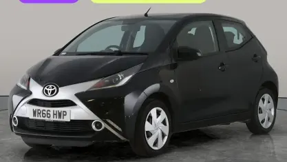 Used Toyota Aygo X-play 69 HP (50 kW) 2018 Hatchback