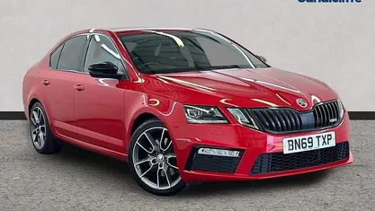 Usado Skoda Octavia vRS 184 HP (135 kW) 2019 Vermelho Citadino