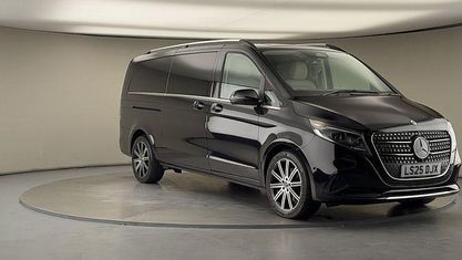 Usado Mercedes V220 Premium 163 CV (119 kW) 2025 Negro Monovolumen