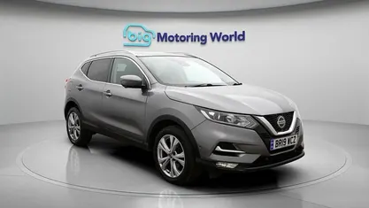 Used Nissan Qashqai N-Connecta 140 HP (102 kW) 2019 Grey SUV
