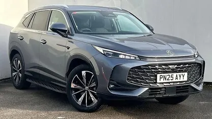 Used 2025 MG HS SE SUV | £24,265 (Fair price)