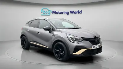 Used Renault Captur Engineered 145 HP (106 kW) 2023 Grey/black SUV