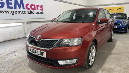 Used Skoda Rapid SE 105 HP (77 kW) 2015 Red Hatchback