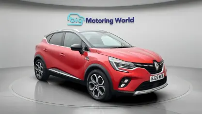 Used Renault Captur Techno 145 HP (106 kW) 2023 Red/black SUV