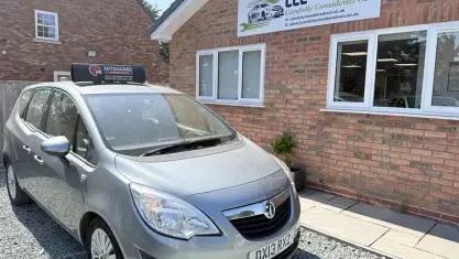 Used Vauxhall Meriva 120 HP (88 kW) 2013 MPV