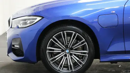 Used BMW 330e M Sport 292 HP (214 kW) 2020 Portimao blue Sedan