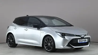 Used Toyota Corolla 122 HP (89 kW) 2021 Silver Hatchback